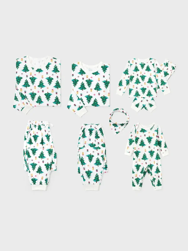 women's pajamas for a night of deep sleepChristmas Tree Print Family Pajamas Set