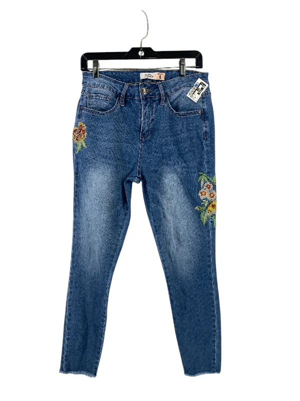 Women's Jodhpurs with Peter Pan CollarJeans Skinny By Royalty In Blue Denim, Size: 6